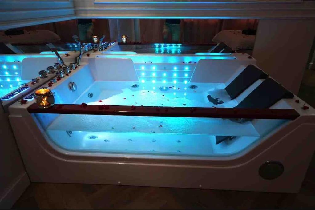 Apartament Glamour Prywatne Jacuzzi Starowislna Cracovia Exterior foto